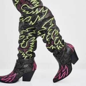 ATOMIC ON THE RUN BANDIT Cowgirl Boots ( BRAND NEW !!!! )